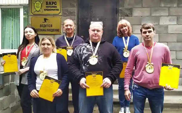 В компании наградили победителей турнира по стрельбе из пистолета!