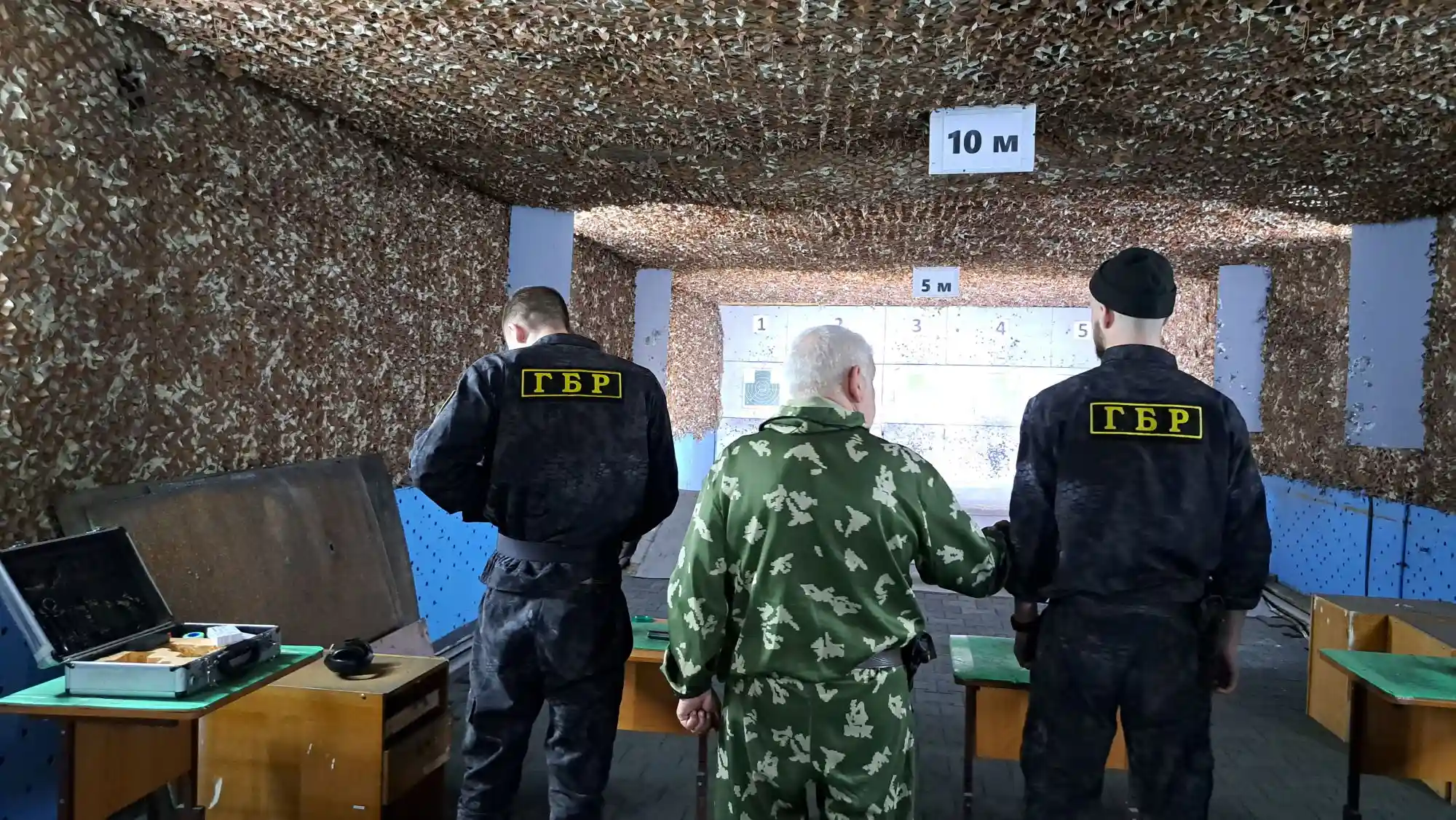 Бойцы ГБР «Барс» сдали нормативы по стрельбе