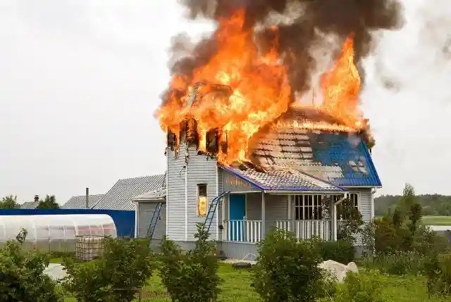 Семь заповедей пожарной безопасности на даче