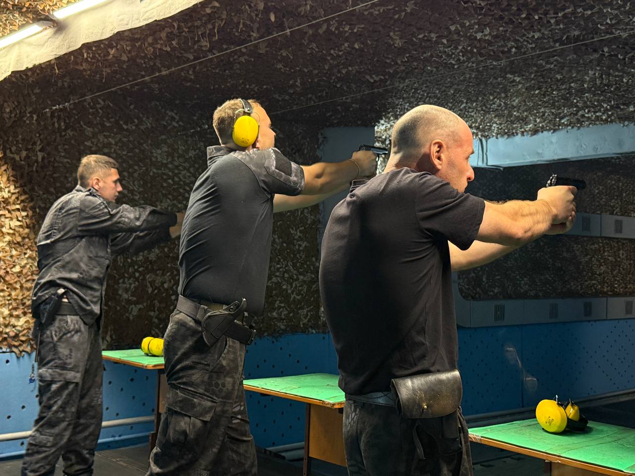 В «Барсе» провели соревнования по стрельбе из пистолета и карабина