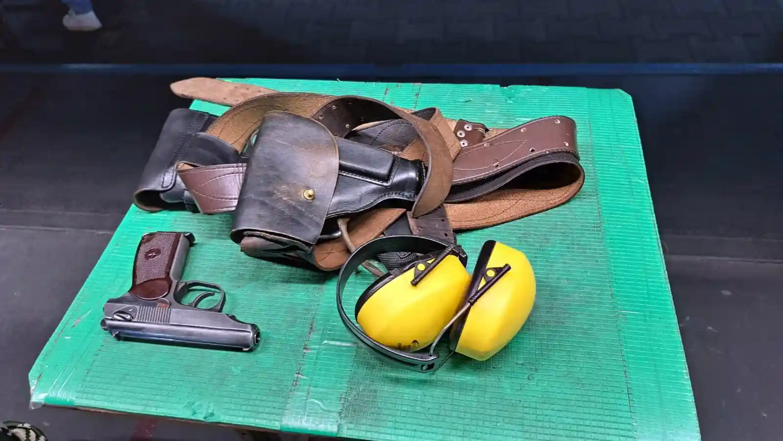 ГБР «Барс» закрепили навыки стрельбы из пистолета и технику обращения с карабином Сайга