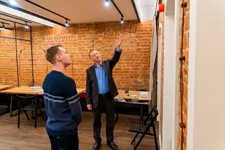 Как защитить электропроводку в квартире от случайного возгорания?