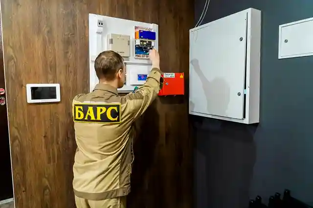 В учебном центре «Барса» начались курсы для электромонтеров ОПС