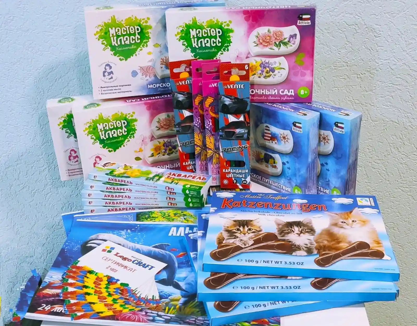 Сегодня в компании награждают участников конкурса рисунков "Азбука безопасности"