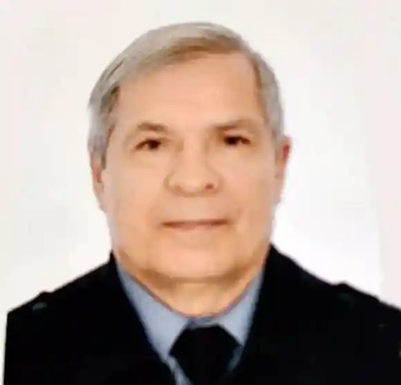 Служил во флоте, но сердце отдал авиации