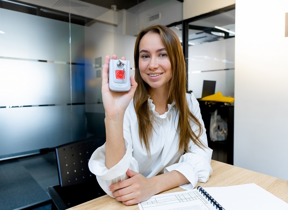 Кнопка тревожной сигнализации: для кого она необходима?