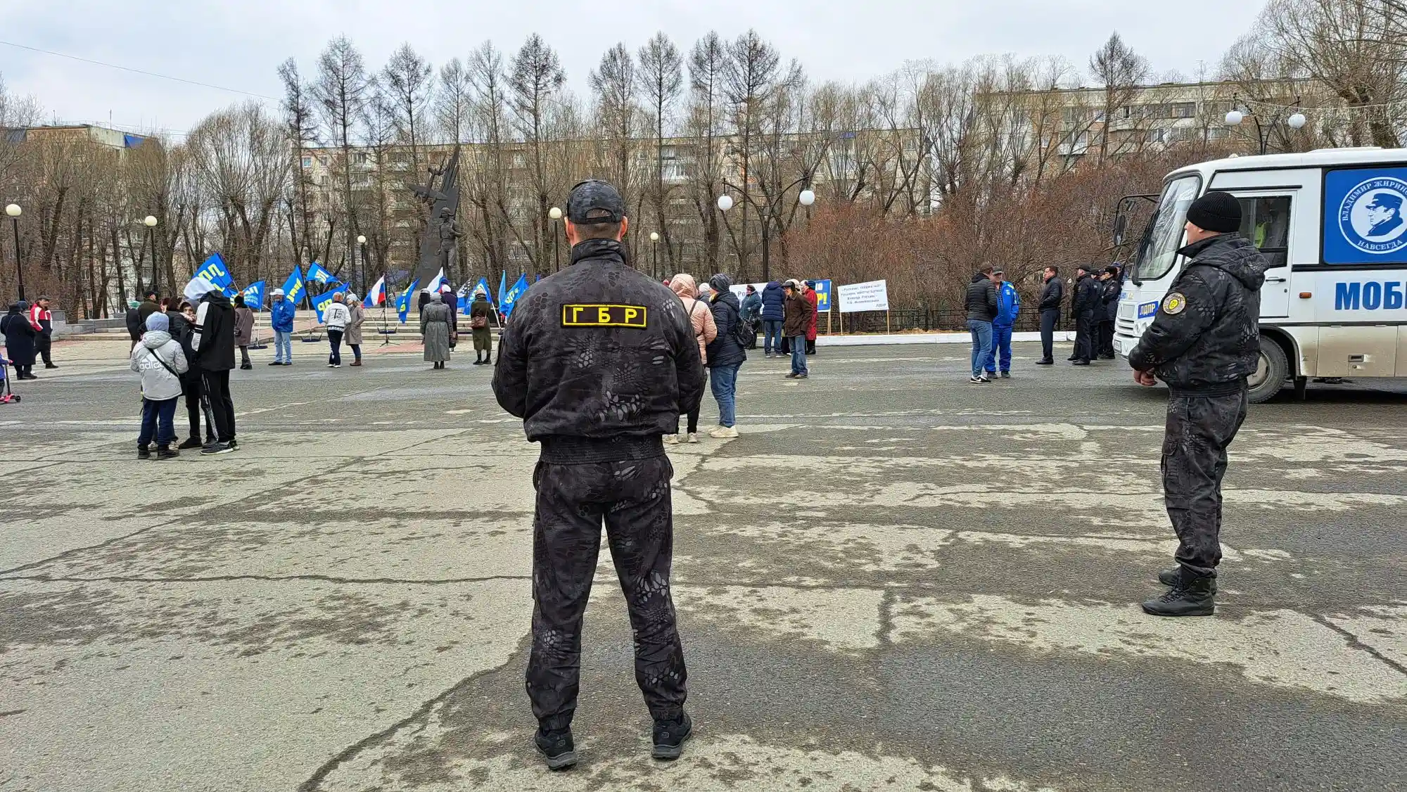 Команда «Барс» обеспечила безопасность на Первомайском митинге